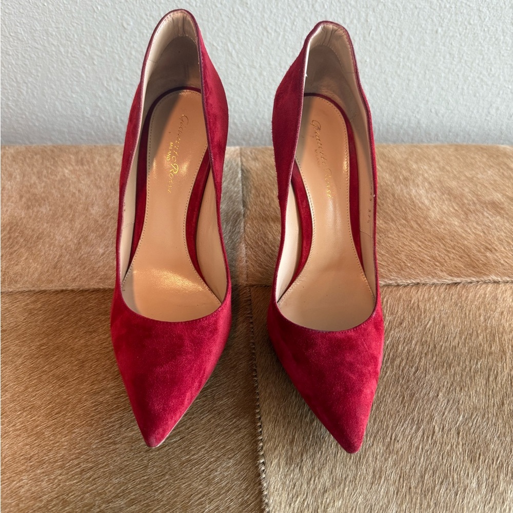 Gianvito Rossi Red Suede Pumps